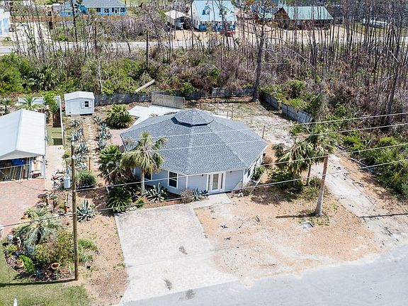4th image of 408 California Dr