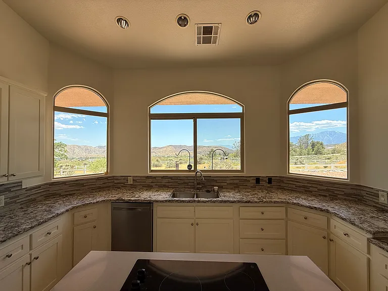 10745 Pinon Ave — Photo 10