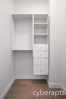 Rented by Cyberapts Management | media 21