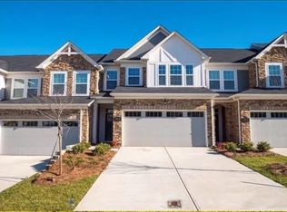 5848 Clan Maclaine Dr, Charlotte, NC 28278