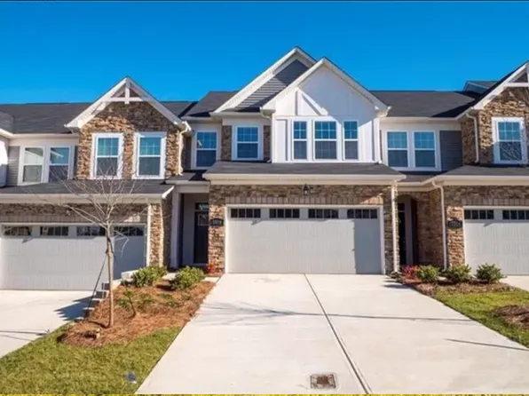 5848 Clan Maclaine Dr, Charlotte, NC 28278