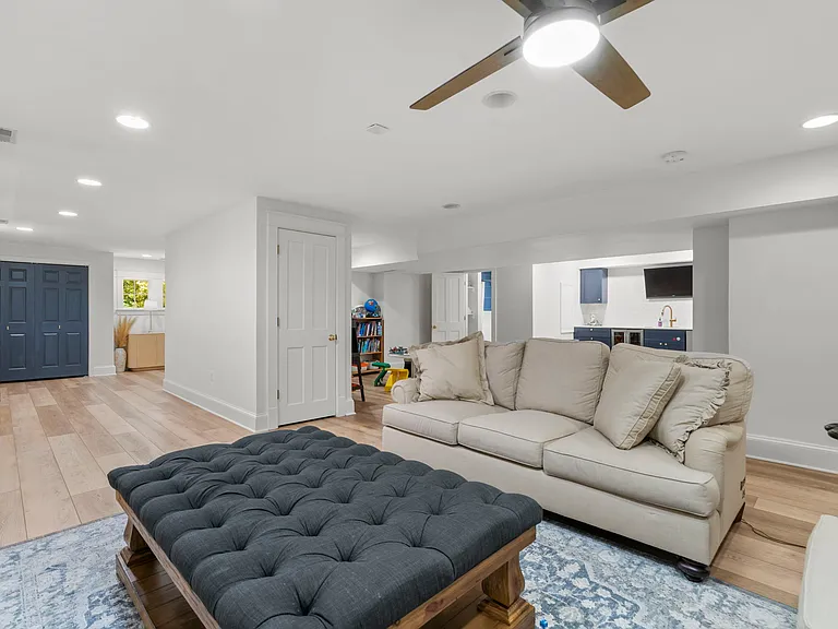 2942 Edgewater Dr — Photo 19