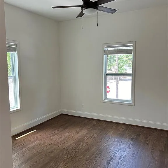 559 Angier Ave NE — Photo 22