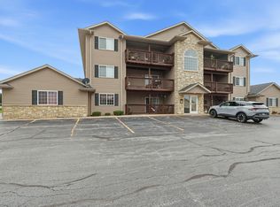 3209 S 16th Ave UNIT 101, Eldridge, IA 52748