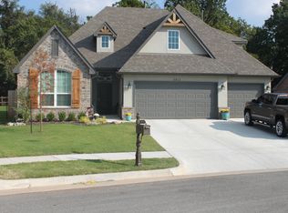 6913 S Chestnut Ave, Broken Arrow, OK 74011