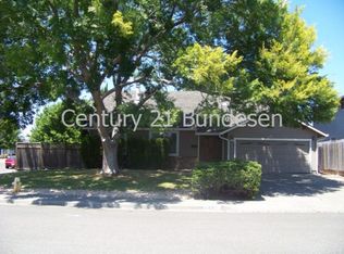 1221 San Rafael Dr, Petaluma, CA 94954