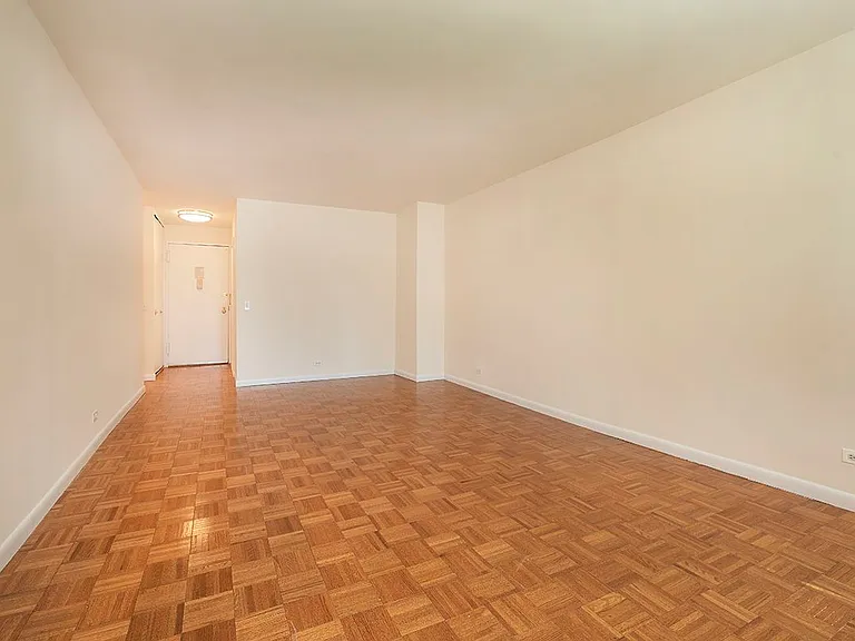 211 W 56th St #G28 — Photo 5