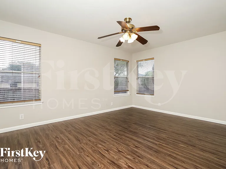237 Val Verde Dr — Photo 9