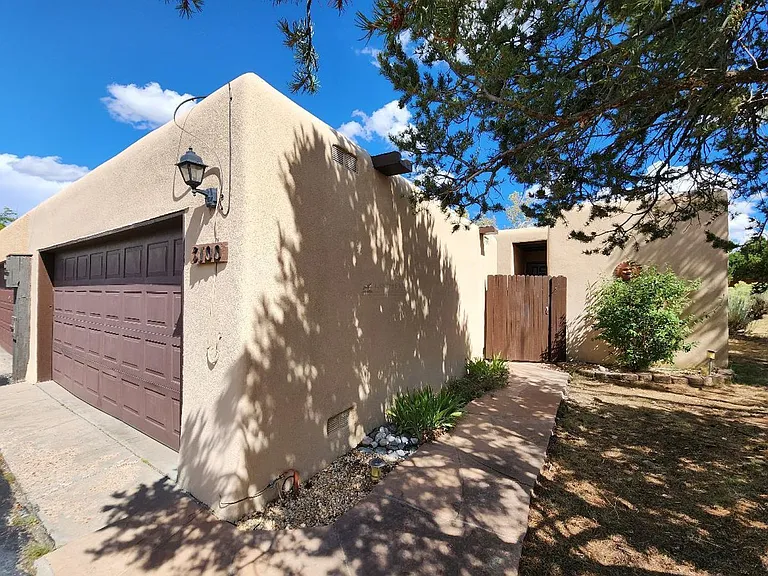 3100 Plaza Blanca — Photo 14