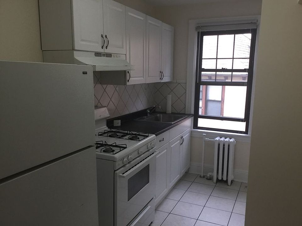 1st image of 40-8 Corporal Kennedy St #2nd