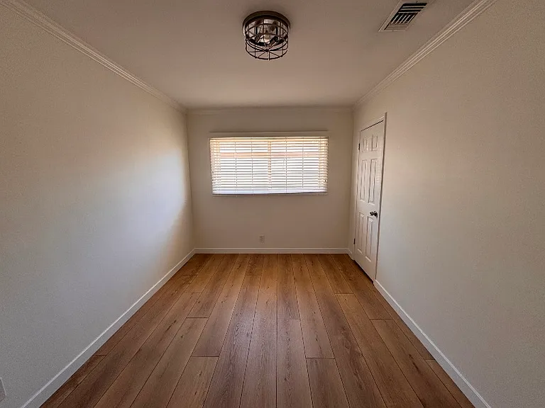 19409 Beckworth Ave — Photo 12