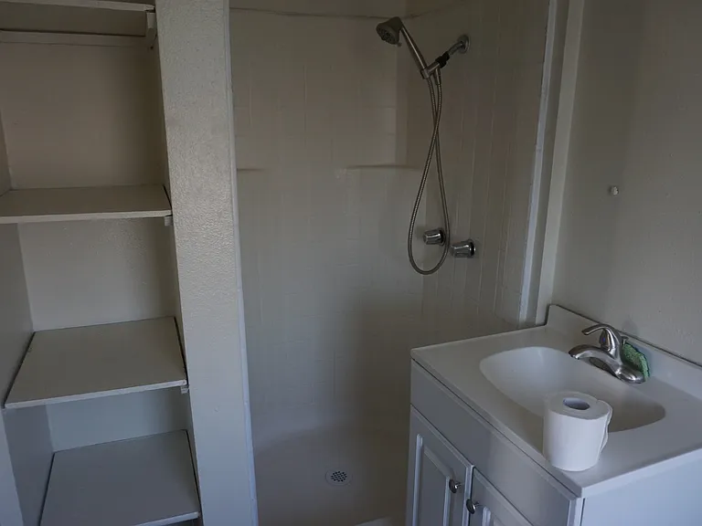 601 N Bartlett St #C — Photo 6