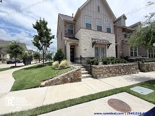 2130 Argolis Dr Photo 1