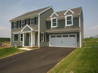 28 Autumn Blaze Way, Ephrata, PA 17522