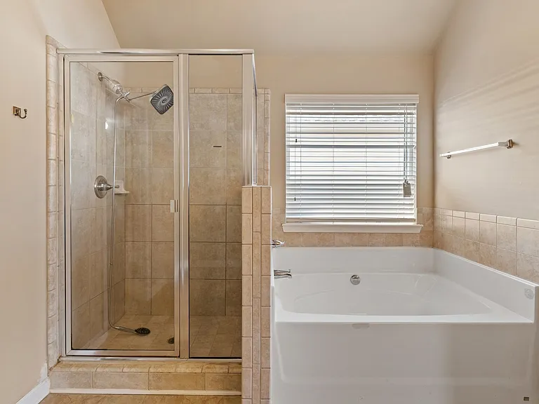 3194 Waverly Ln — Photo 22