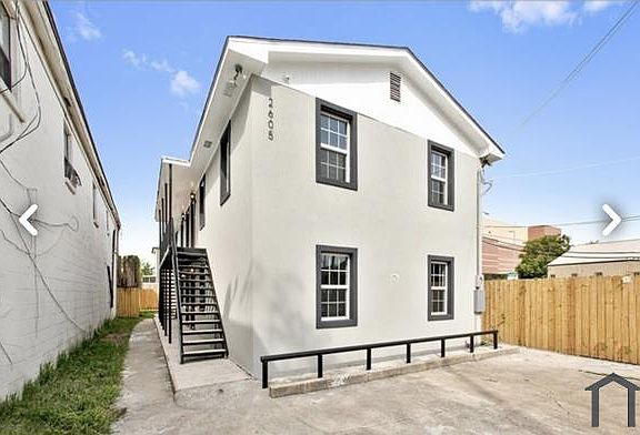 5th image of 2605 Washington Ave #D
