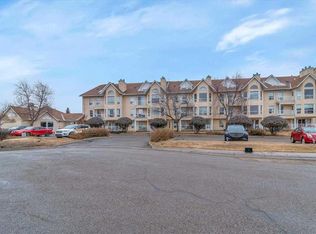 102 S Centre Ct #208, Okotoks, AB T1S1Z7