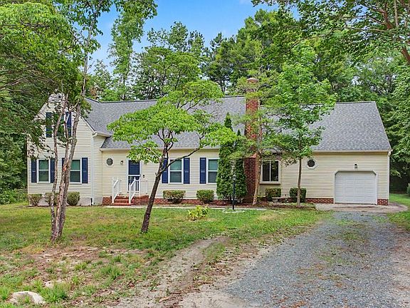 3rd image of 6495 Glenside Ct