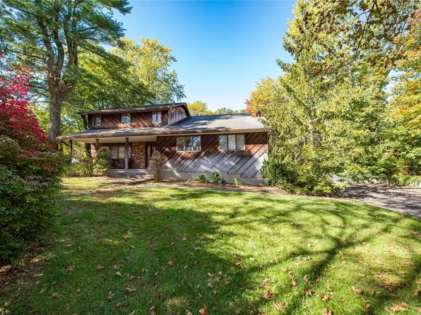 16 Millet Street, Dix Hills, NY 11746