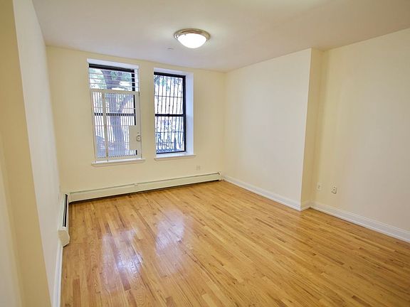 2nd image of 242 W 112th St #D1