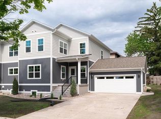 209 11th St S, La Crosse, WI 54601