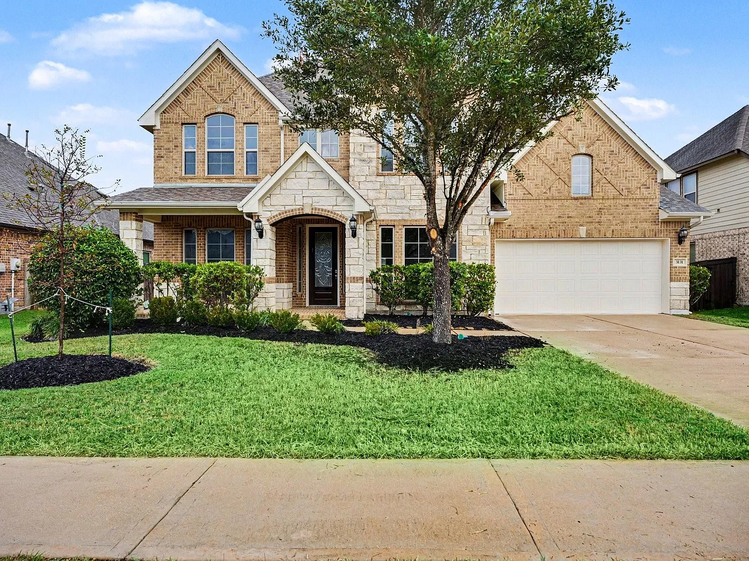 4 bed, 3.5 bath, 3138 sqft, $3,500 — Photo 1