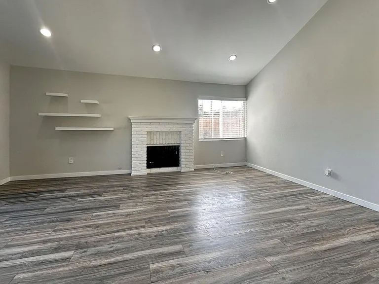 1177 Springbrook St — Photo 3