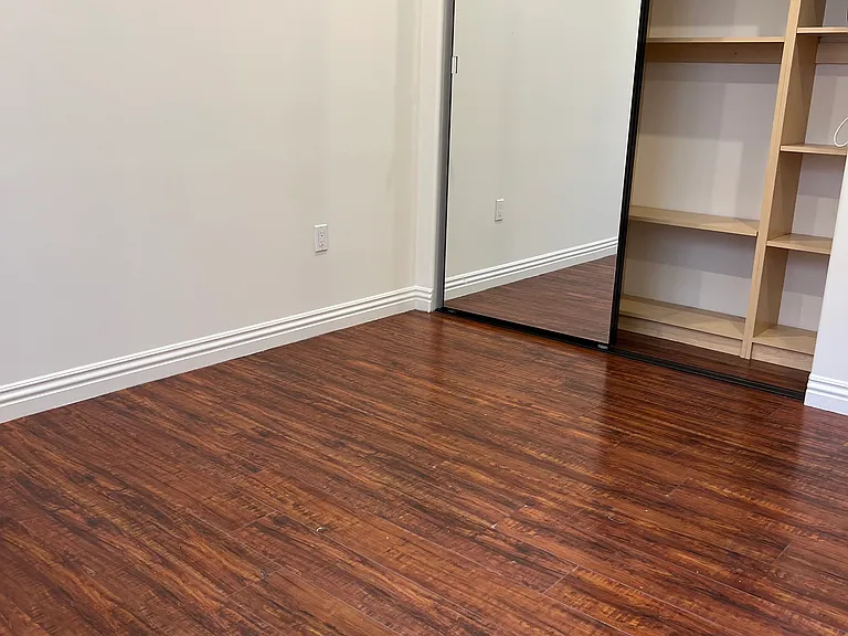 14248 Riverside Dr — Photo 11