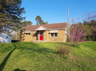 2111 W Caro Rd, Caro, MI 48723