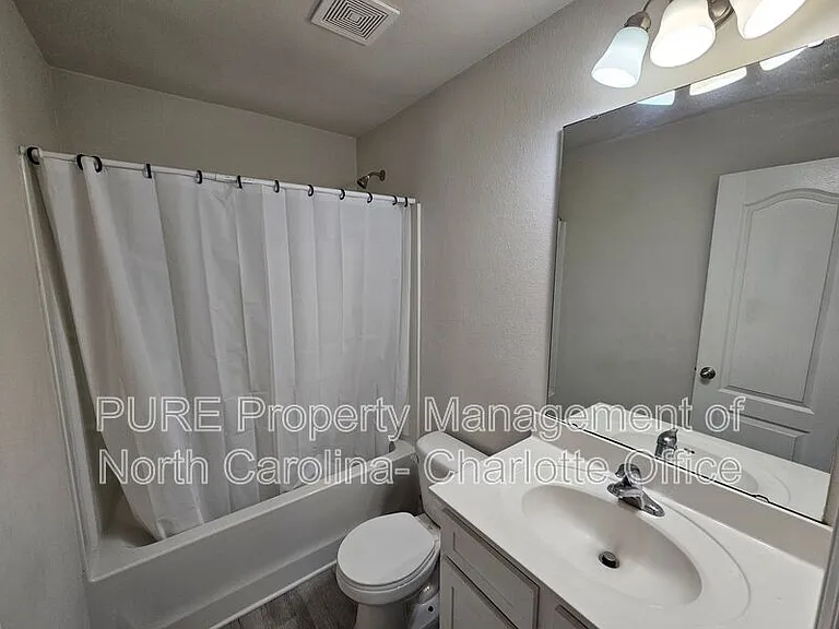 7015 Amberly Hills Rd — Photo 26