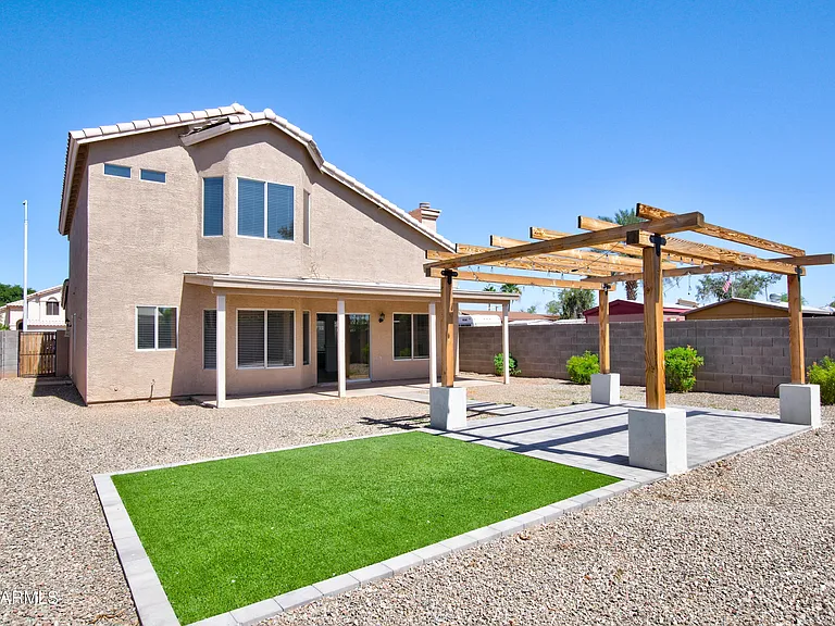 1550 N Sunset Pl — Photo 19