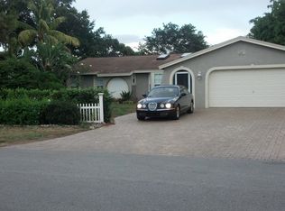 2776 Longboat Dr, Naples, FL 34104