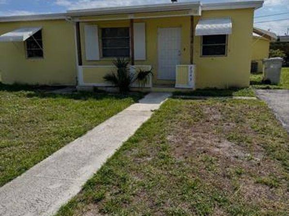 2043 NE 52nd St