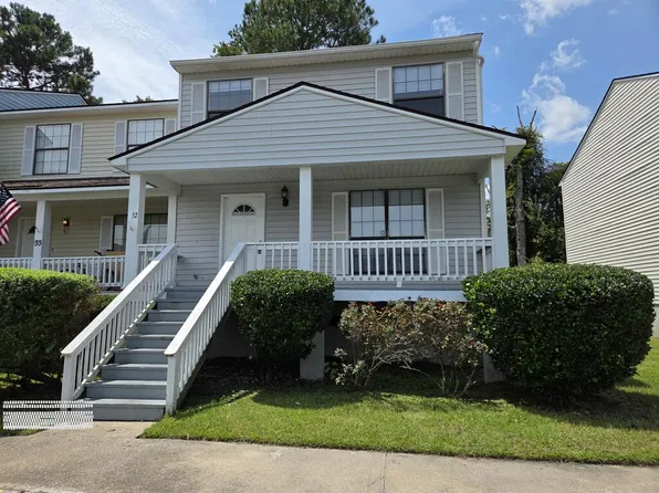 912 Pineland Ave APT 32, Hinesville, GA 31313