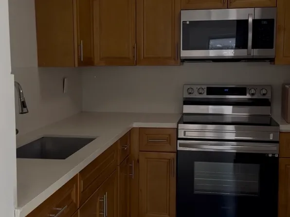 61 W 20th St, Hialeah, FL 33010