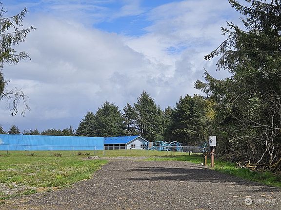 5th image of 132 Ocean Shores Boulevard NW