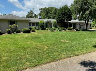 6 Grays Farm Rd, Weston, CT 06883