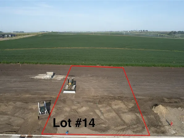 2894 NW Beechwood Dr, Grimes, IA 50111