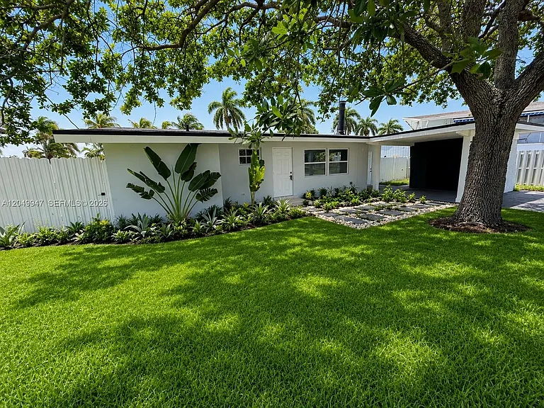 2649 Key Largo Ln — Photo 3