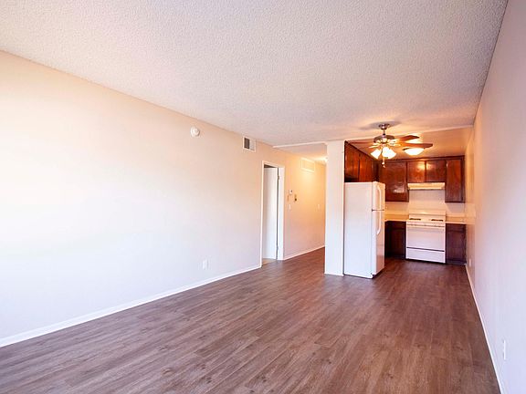 4th image of 10827 Morrison St APT 208