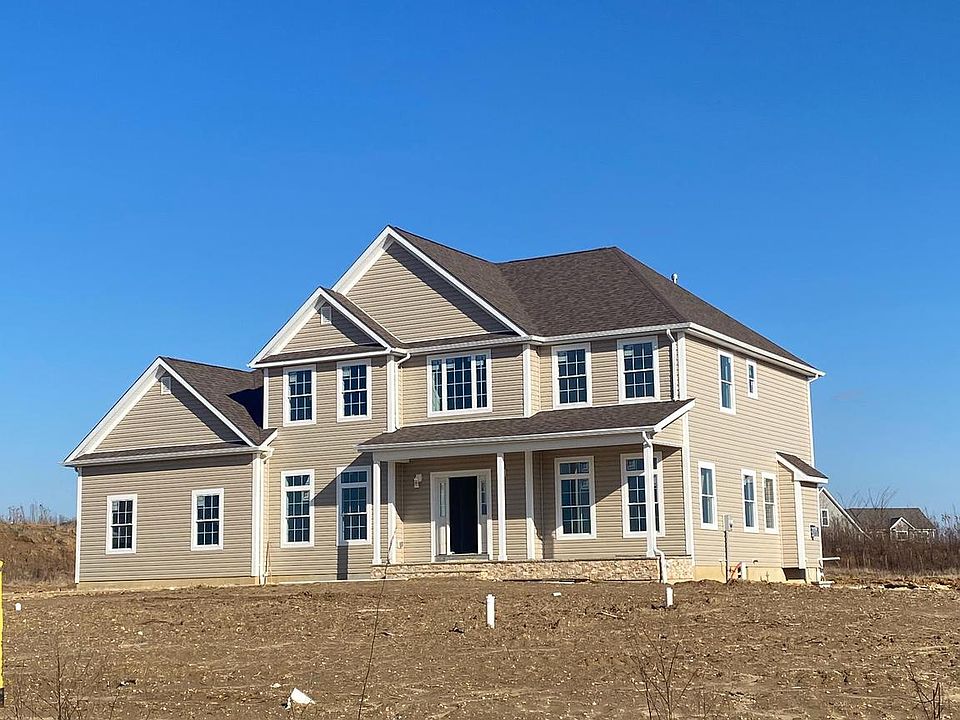 1st image of 2 Oakwood Ct