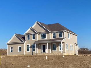 2 Oakwood Ct, Hamilton, NJ 08620