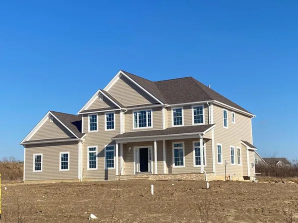 2 Oakwood Ct, Hamilton, NJ 08620