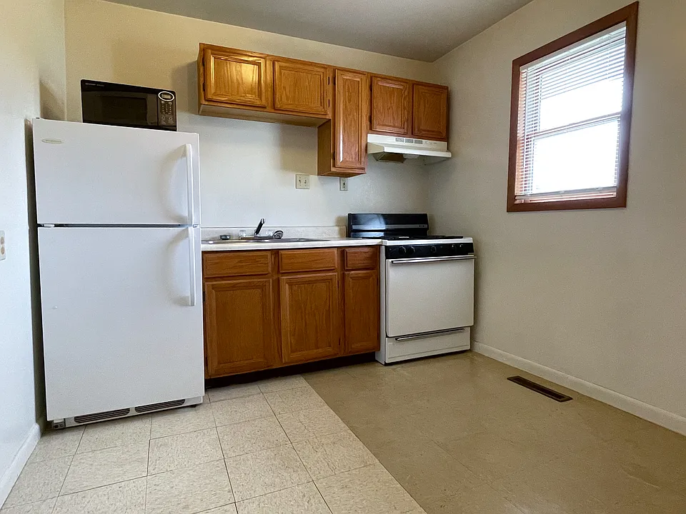 401 E Snider St #3