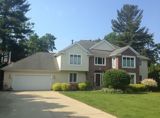 1695 Rood Point Rd, Norton Shores, MI 49441