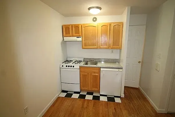 Rented by Highline Residential | media 11