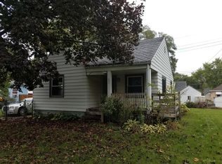 237 Helmar Ct, Benton Harbor, MI 49022