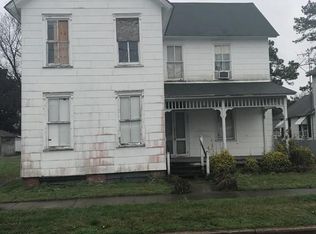 614 Cedar St, Elizabeth City, NC 27909
