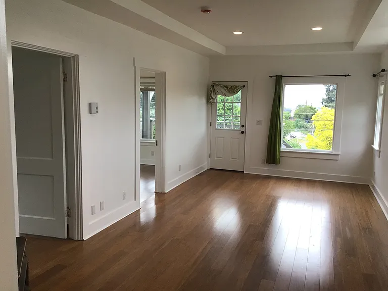 3928 Friday Ave — Photo 4