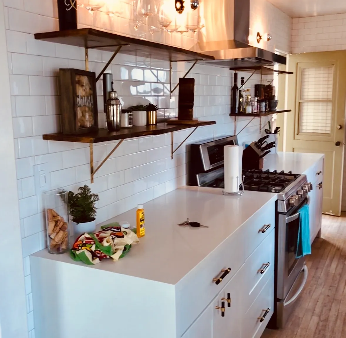 1 bed, 700 sqft, $3,500 — Photo 1